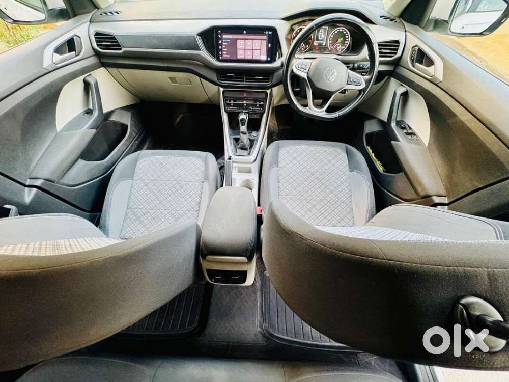 Volkswagen Taigun 1.0 Tsi Highline At, 2022, Petrol