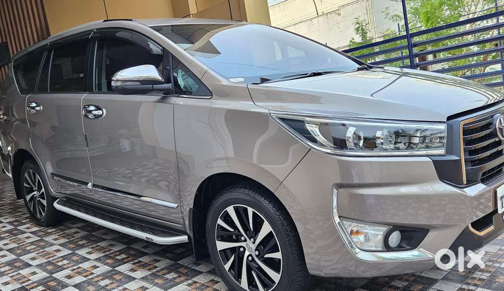 Toyota Innova Crysta 2.4 Z 7 Str, 2025, Diesel