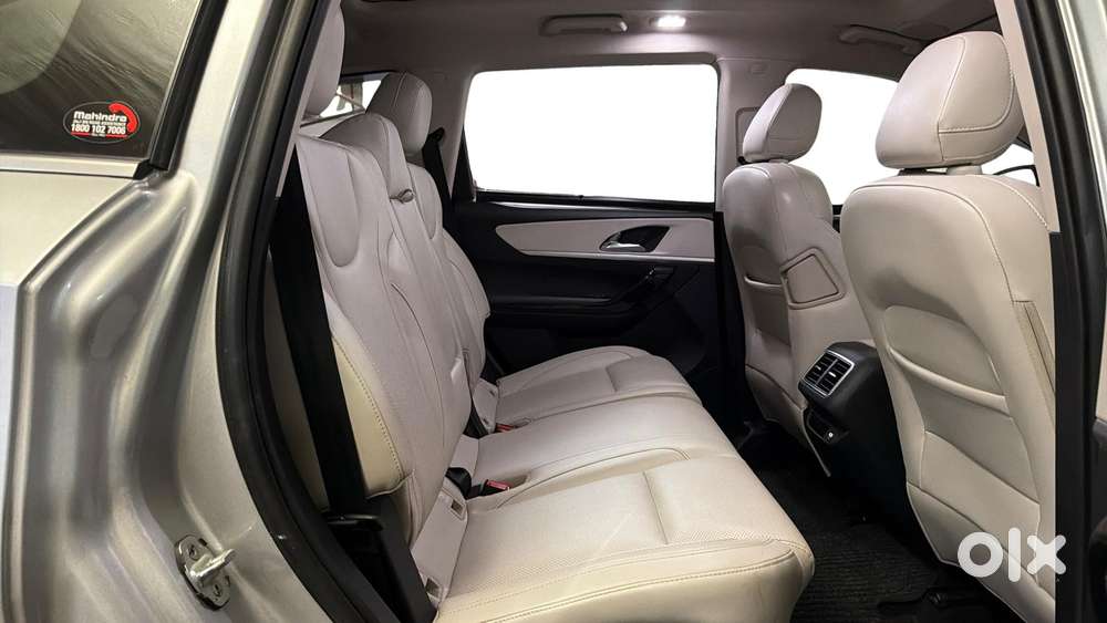 Mahindra Xuv700 2.0 Ax 7 Petrol At Luxury Pack Str, 2022, Petrol