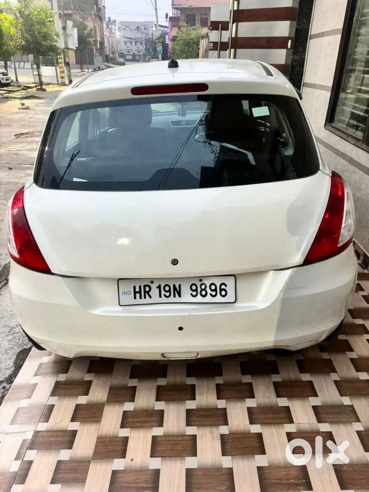 Maruti Swift 2017 Lxi (petrol + Cng)