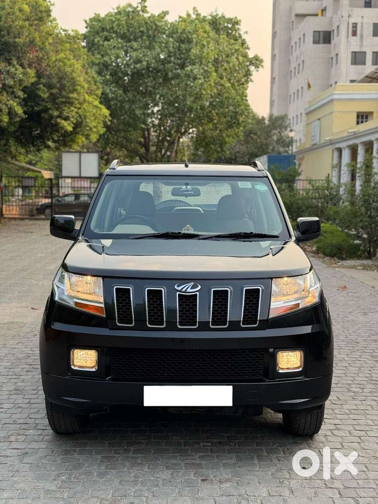 Mahindra Tuv 300 Mhawk100 T8 Dual Tone, 2017, Diesel
