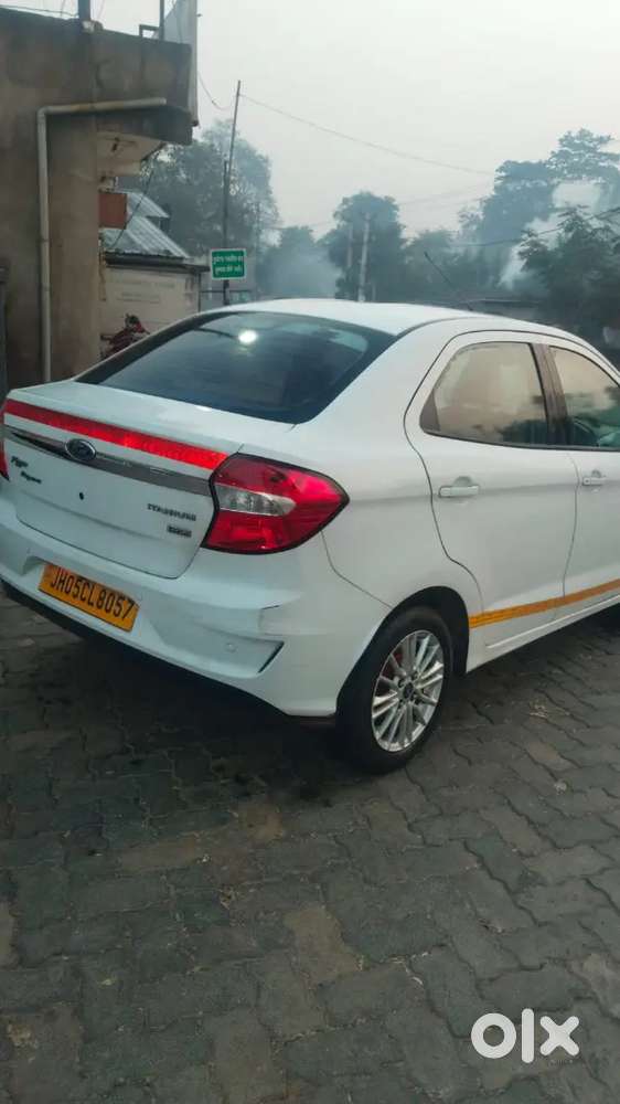 Ford Aspire Titanium Blu 2019