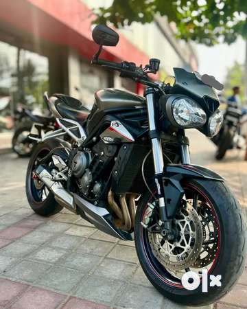 Triumph street store triple rs olx