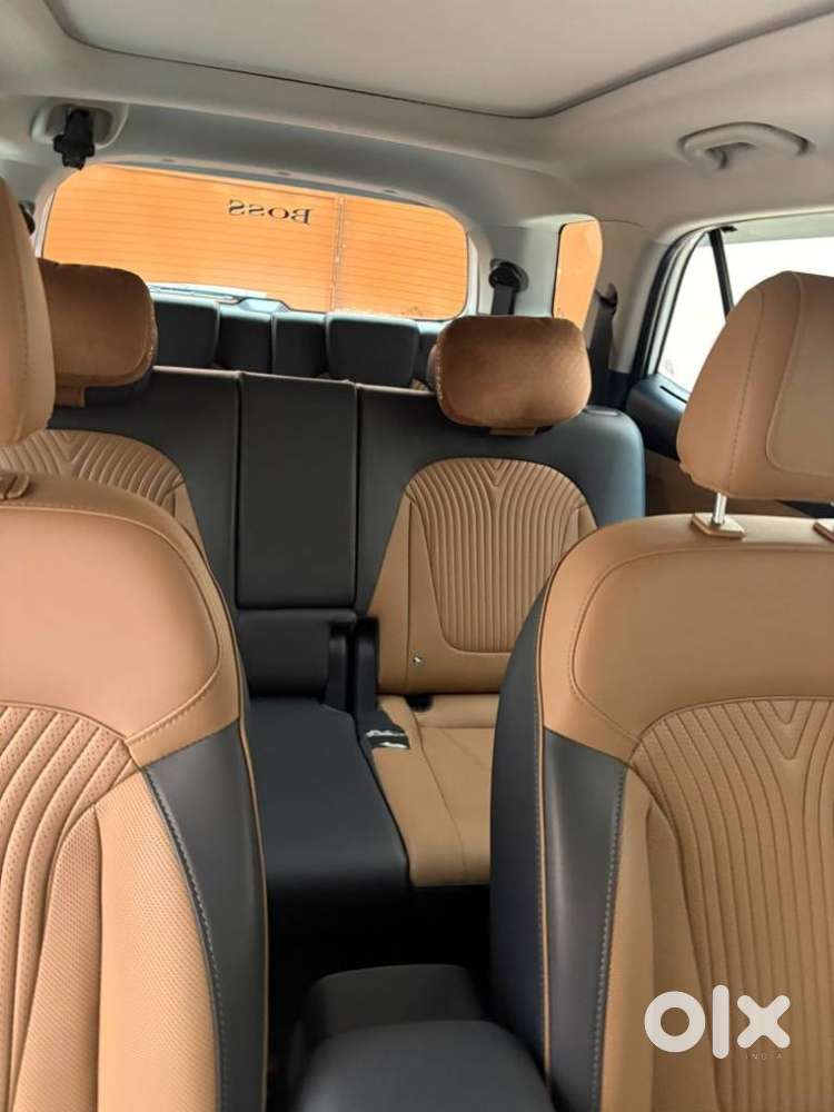 Hyundai Alcazar Platinum 7 Str 1.5 Turbo Petrol Adventure, 2025, Pet..