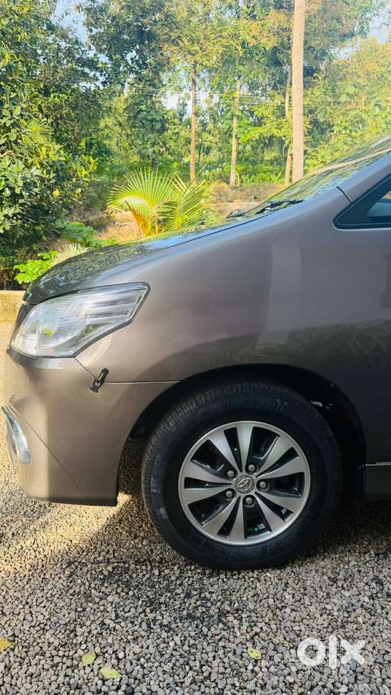 Toyota Innova  2016 V 2 Nd Owner  No Repcement Orginal Kerala
