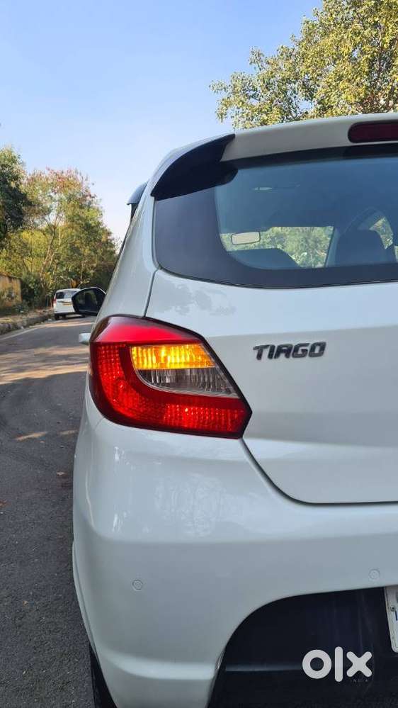 Tata Tiago 1.2 Revotron Xt Option, 2018, Petrol