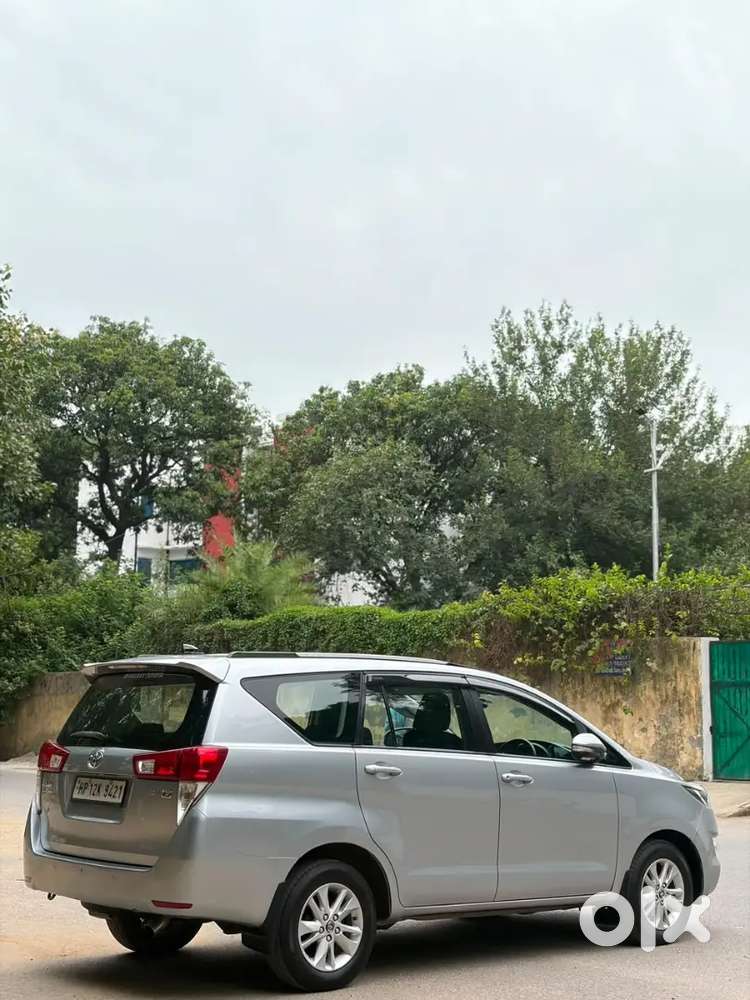 Toyota Innova Crysta 2.4 2019