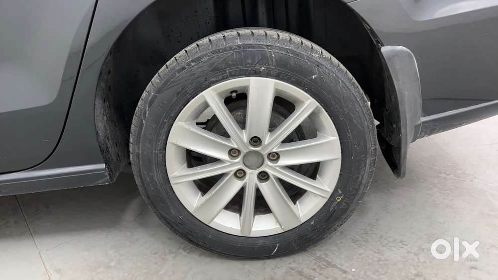 Volkswagen Vento 1.6 Highline, 2016, Petrol