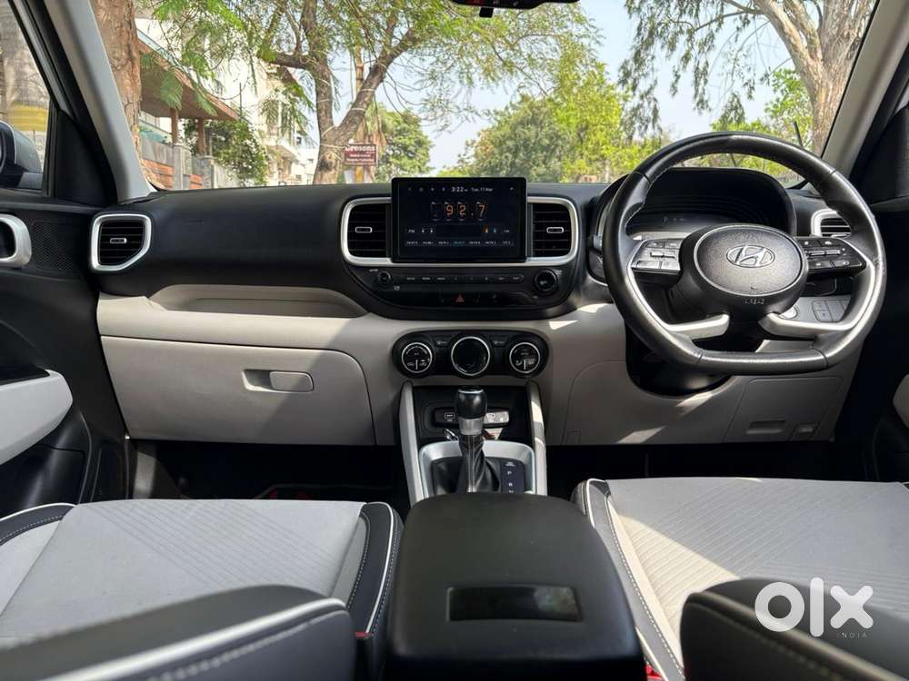 Hyundai Venue 1.0 Sx (o) Turbo Dct, 2023, Petrol