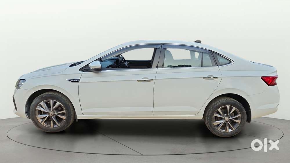 Skoda Slavia Style 1.0l Tsi Mt, 2022, Petrol