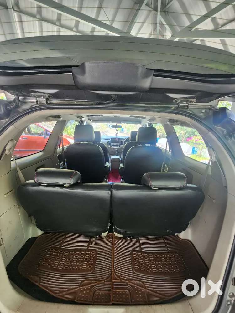 Toyota Innova 2.5 V 2011