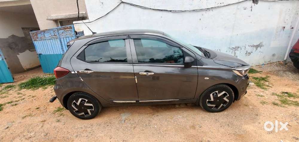 Tata Tiago 1.2 Revotron Xm, 2025, Petrol