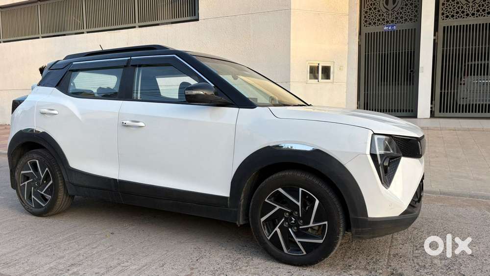 Mahindra Xuv 3xo Ax7 Diesel Mt, 2024, Diesel
