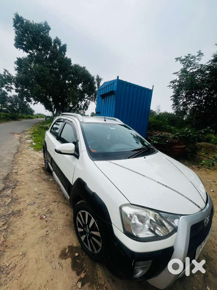 Toyota Etios Cross 2014 Diesel 70000 Km Driven
