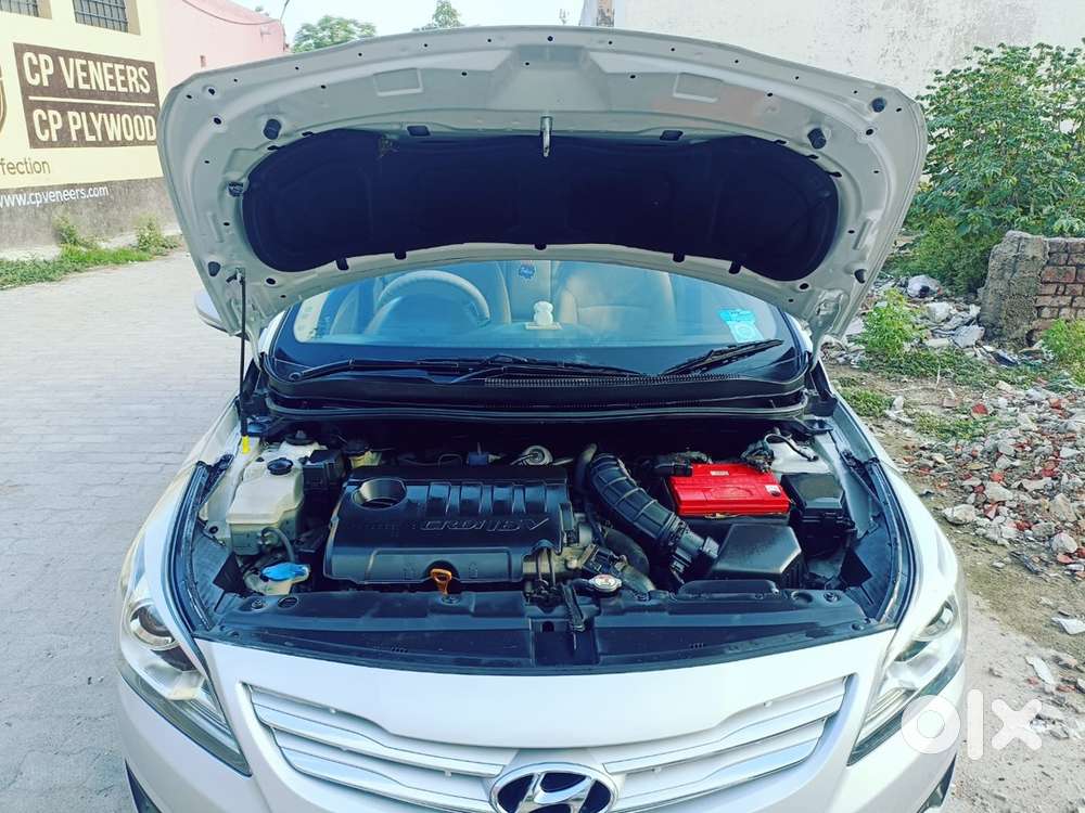 Hyundai Fluidic Verna 2016 1st Owner 2 Keys Full Insured New Tyres