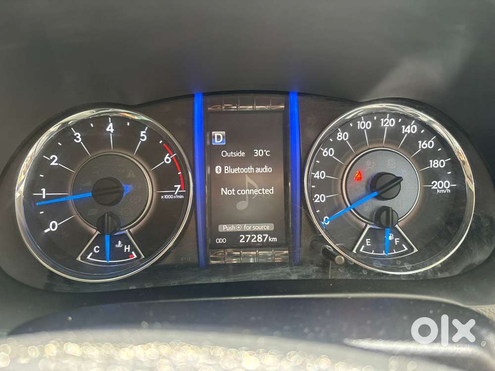 Toyota Fortuner 4x2 At 2.7 Petrol, 2020, Petrol
