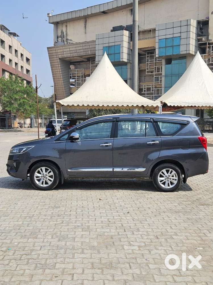 Toyota Innova Crysta 2016