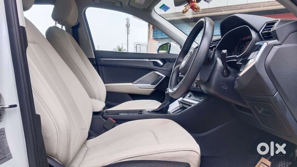 Audi Q3 40 Tfsi Premium Plus, 2025, Petrol
