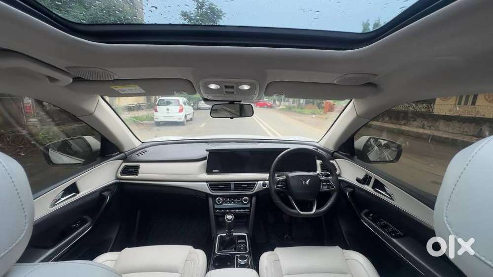 Mahindra Xuv700 2.2 Ax 7 Diesel Mt Luxury Pack Str, 2024, Diesel