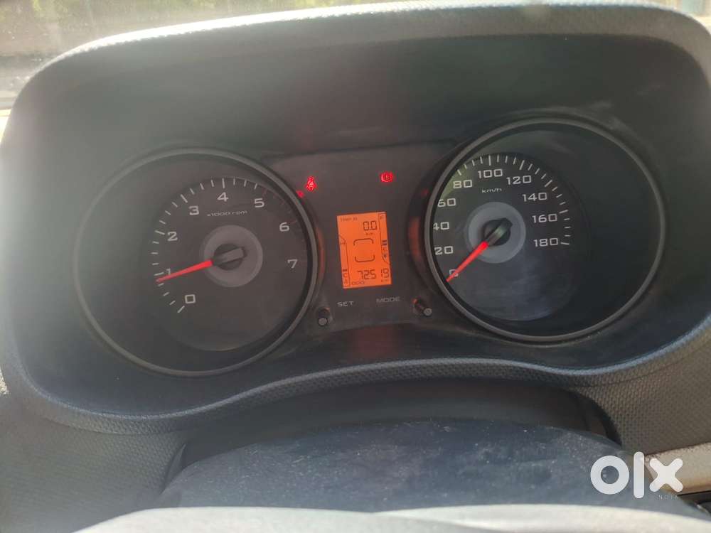 Mahindra Tuv 300 T6, 2017, Diesel