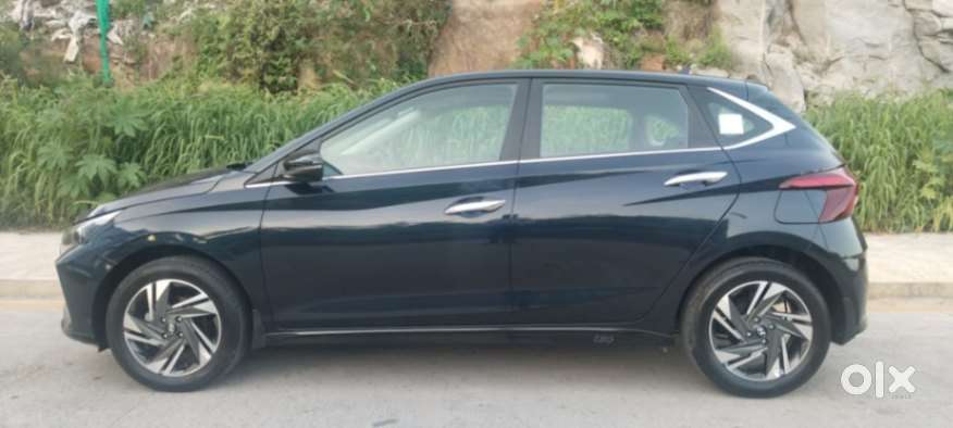 Hyundai I20 Asta (o) 1.2 Mt, 2023, Petrol