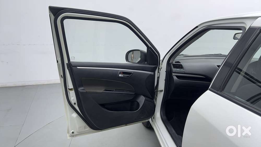 Maruti Suzuki Swift Vxi Optional, 2017, Petrol