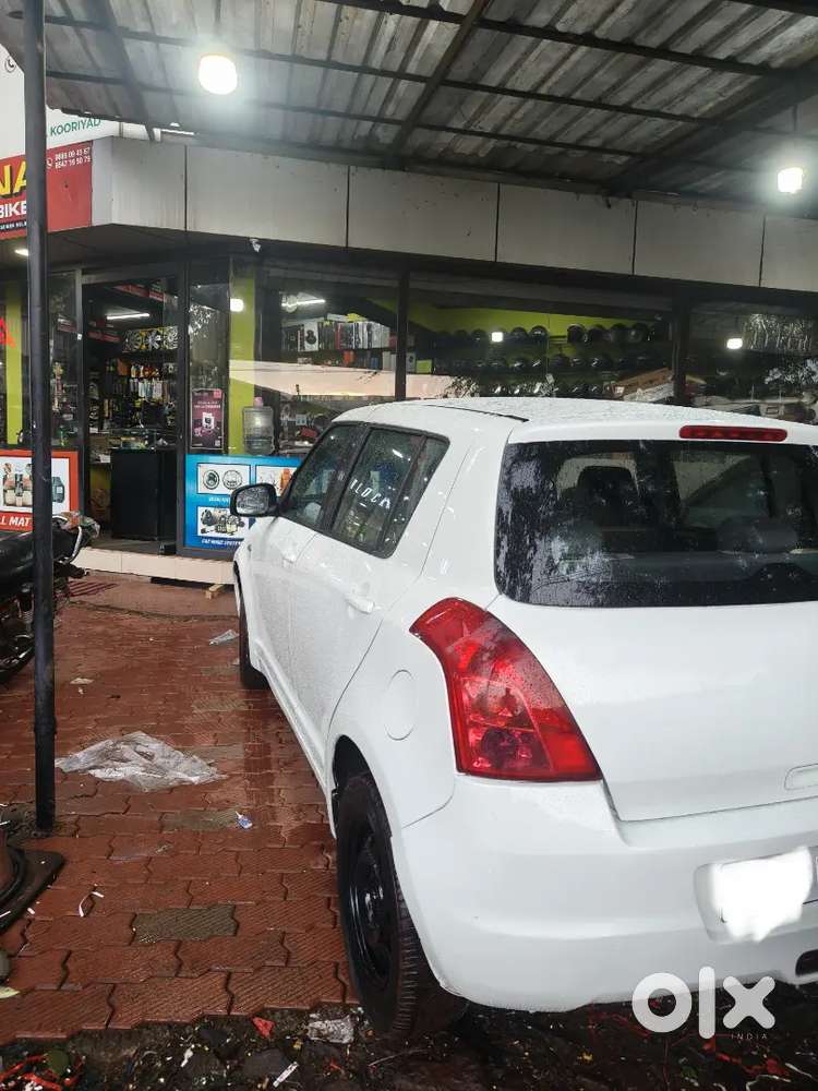 Maruti Suzuki Swift 2010 Diesel 130000 Km Driven