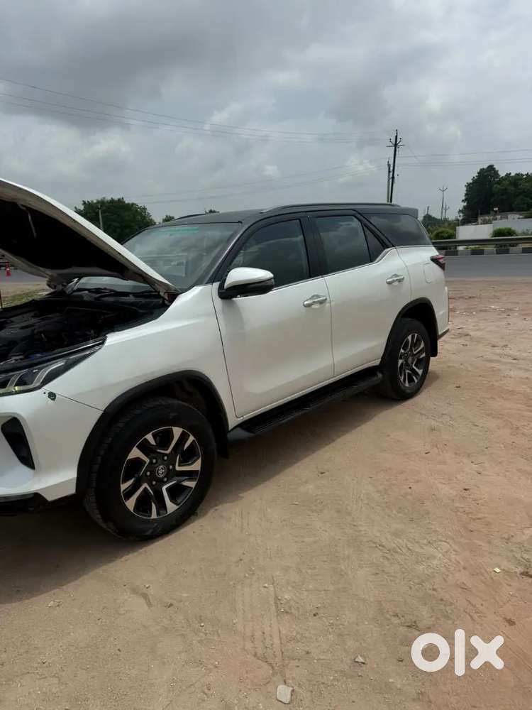 Toyota Fortuner Legender 2023
