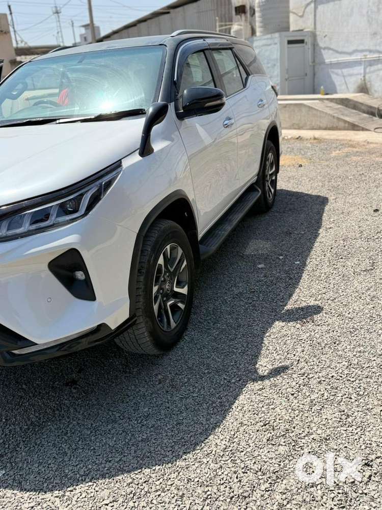 Toyota Fortuner Legender 2024 Diesel 92500 Km Driven