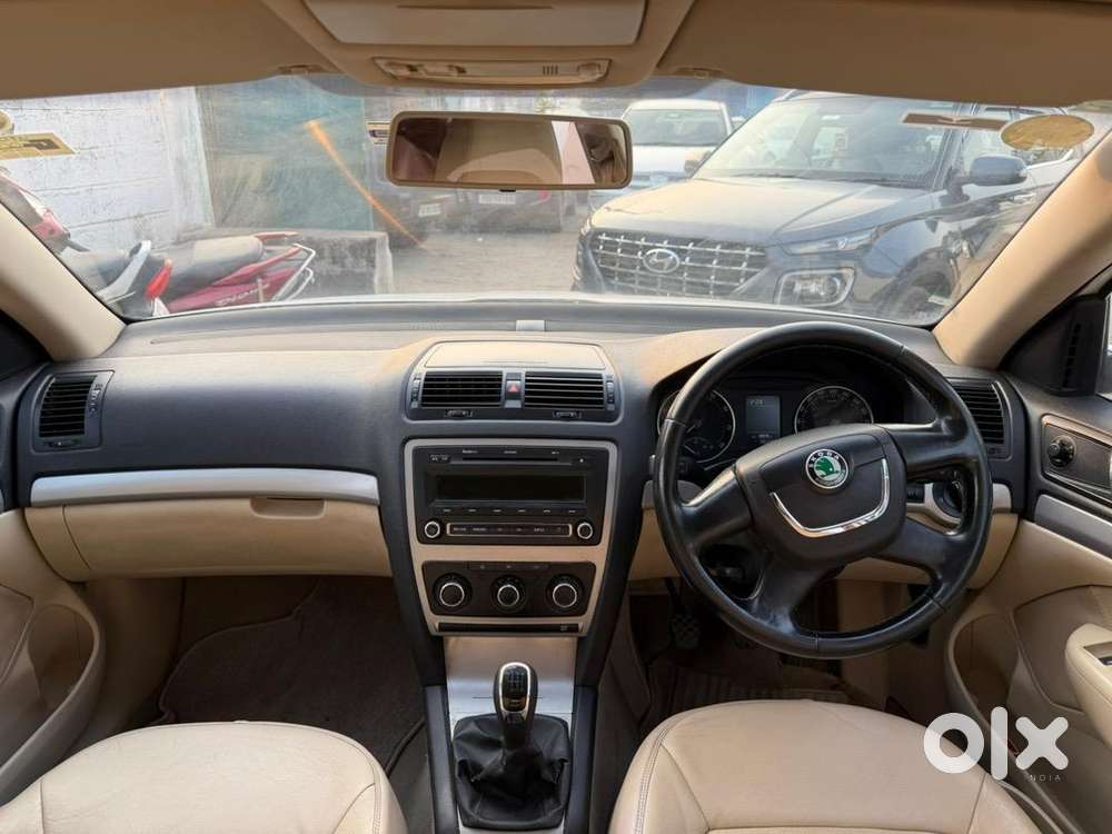 Skoda Laura Petrol 2013 Registered Well Maintained