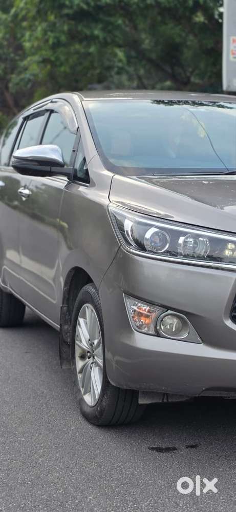 Toyota Innova Crysta 2.8z Automatic, 2017, Diesel