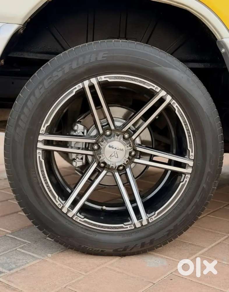 Mitsubishi Pajero Sfx 2011