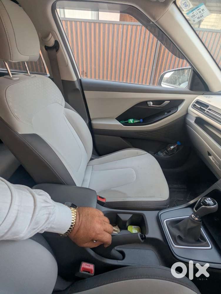 2024 Hyundai Creta Petrol 1.5 - Driven 30000km Only