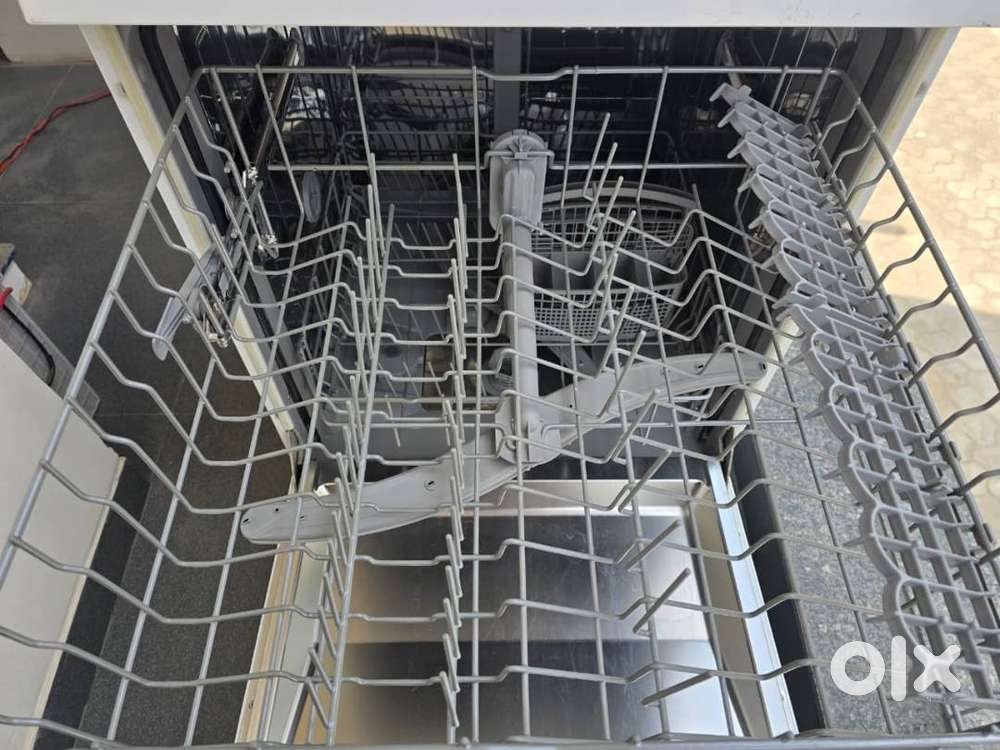 Siemens 12 Place Settings Dishwasher &ndash; Fully Functional