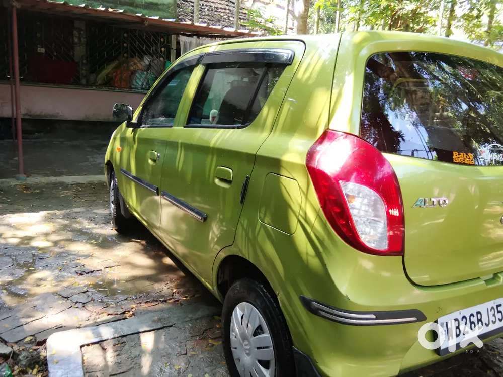 গাড়ি রাখার জায়গার অসুবিধা আছে ওই কারণে গাড়িটা বিক্রি করে দেবো