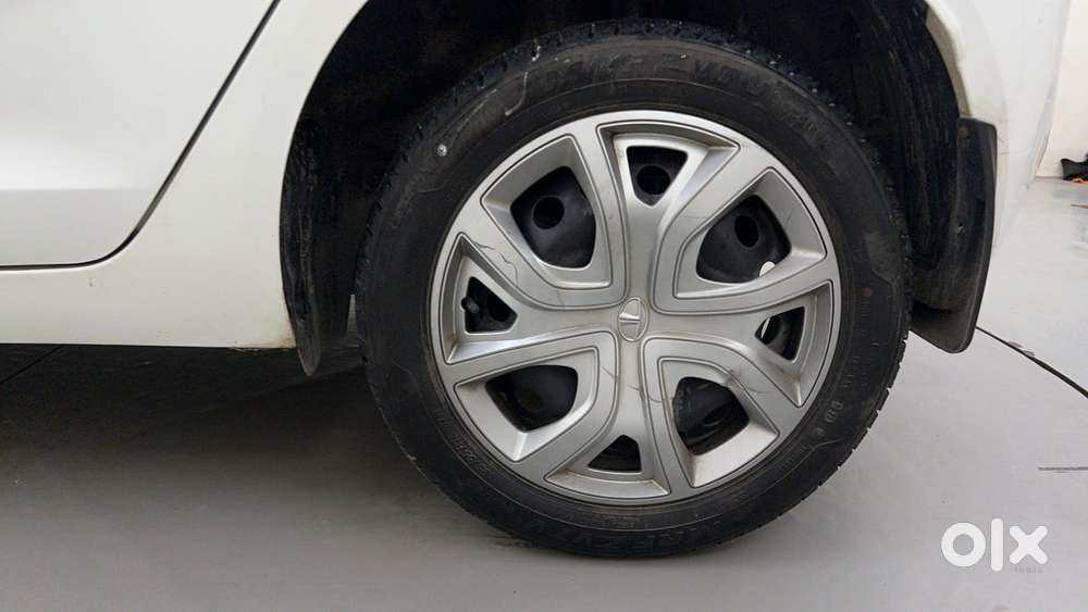 Tata Altroz 1.2 Xt, 2022, Petrol