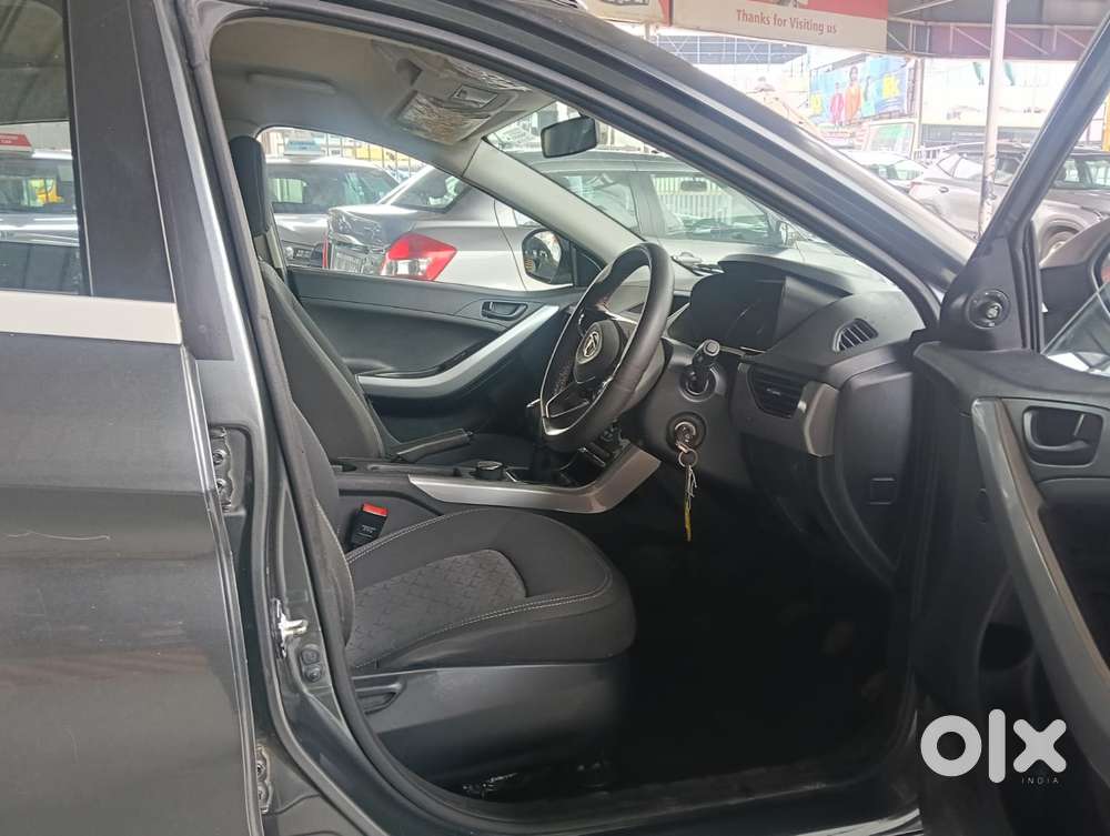 Tata Nexon, 2022, Petrol