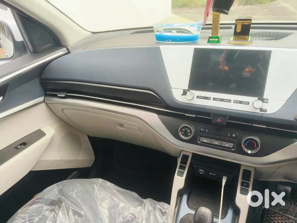 Kia Carens 2025 Low Km 4081 Showroom Condition