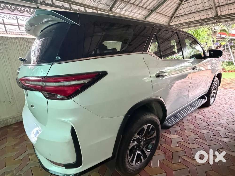 Toyota Fortuner Legender 2021 Suv