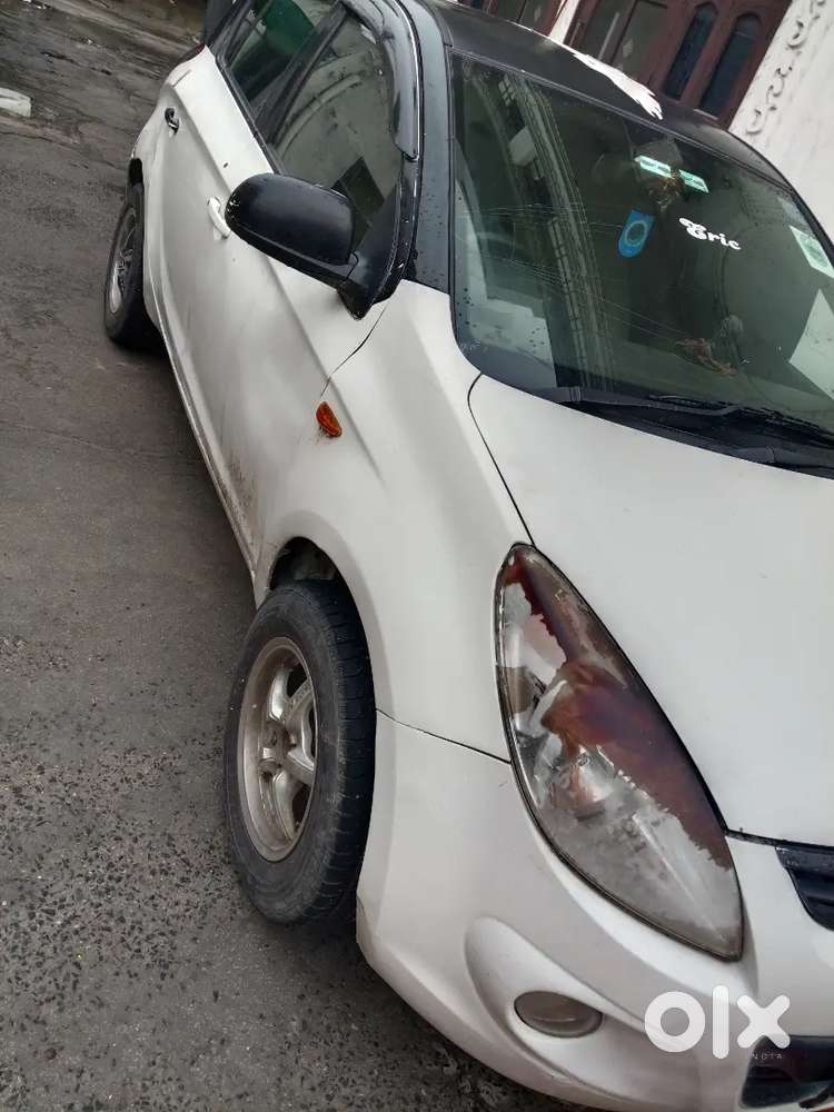 2012 Hyundai I20 Magna At Charon Tyre Nahin Hai Alloy Wheel Tab Screen