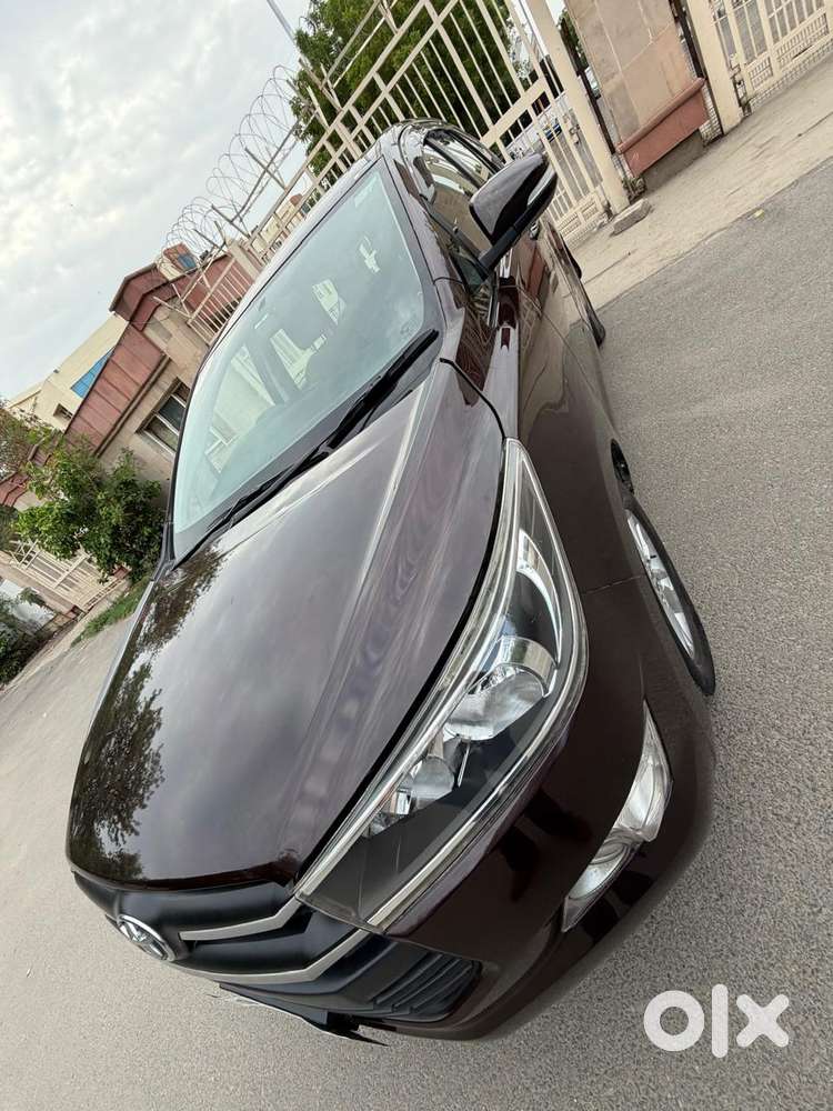 Toyota Innova Crysta 2.4 G Mt, 2016, Diesel