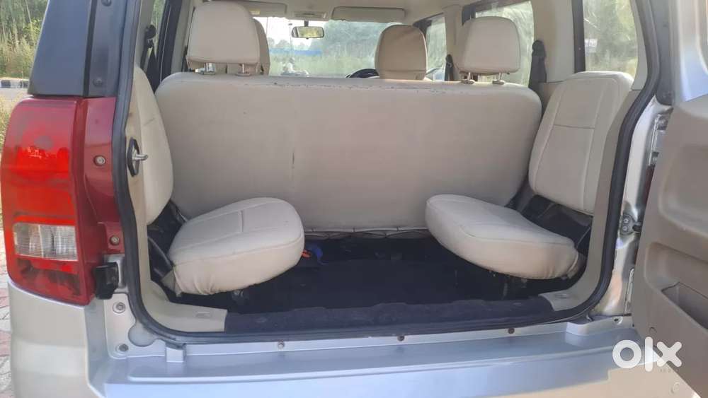 Mahindra Tuv 300 Mhawk100 T8 Dual Tone, 2017, Diesel