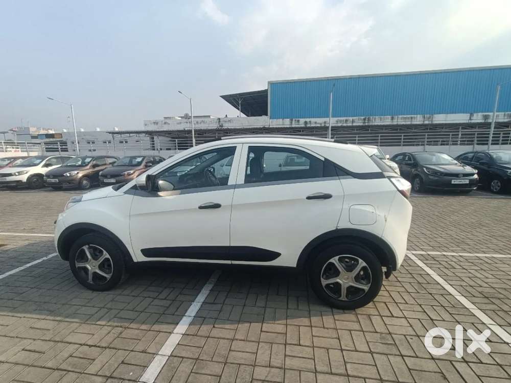 Tata Nexon 1.2 Revotron Xz, 2019, Petrol