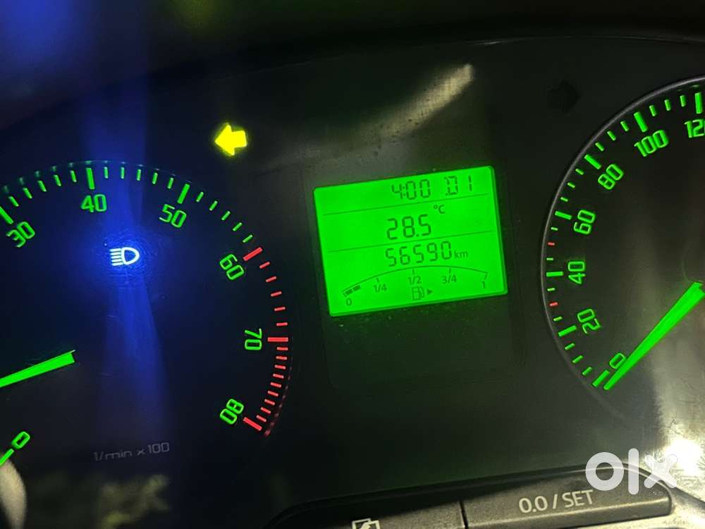 Skoda Rapid Petrol 2012