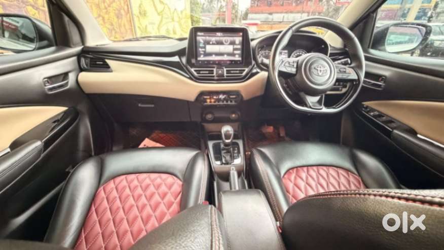 Toyota Glanza 1.2 V Amt, 2023, Petrol