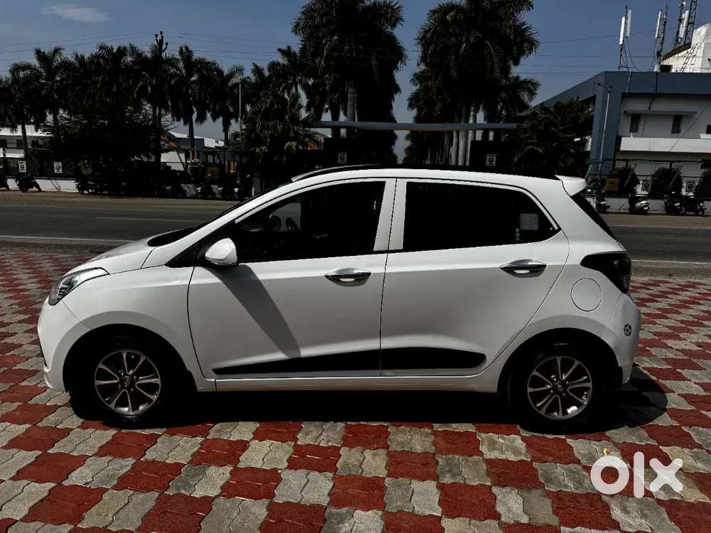 Hyundai Grand I10 2014 Diesel 65000 Km Driven, Push Button Start