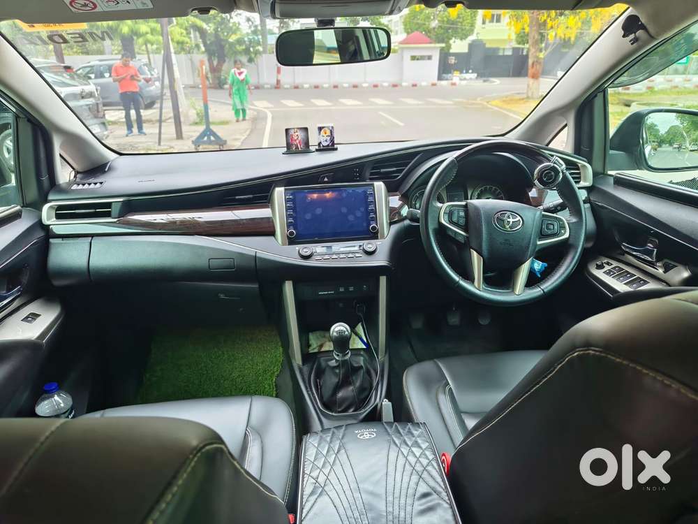 Toyota Innova Crysta 2.4 V, 2023, Diesel