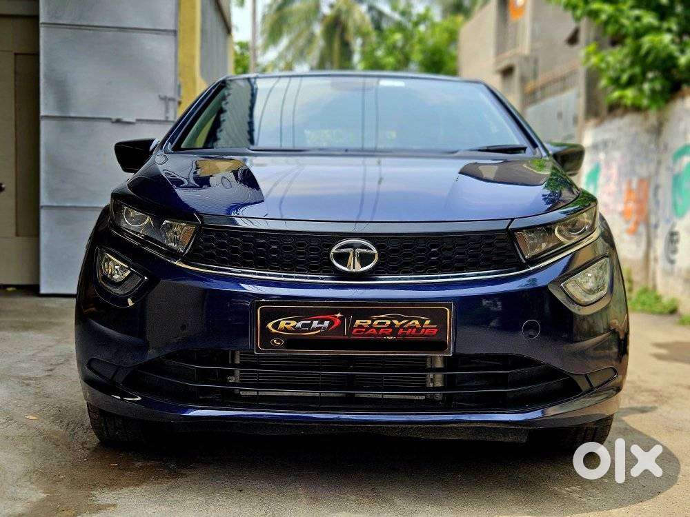 Tata Altroz Xz Plus (s) Dark Edition, 2023, Petrol