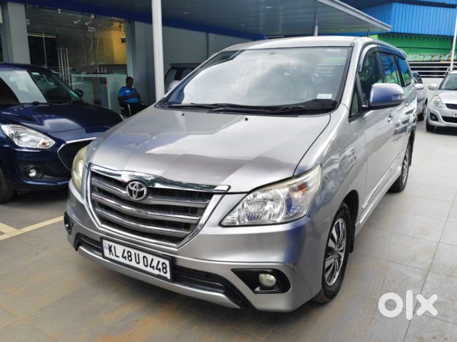 Toyota Innova 2004-2011 2.5 V Diesel 8-seater, 2015, Diesel