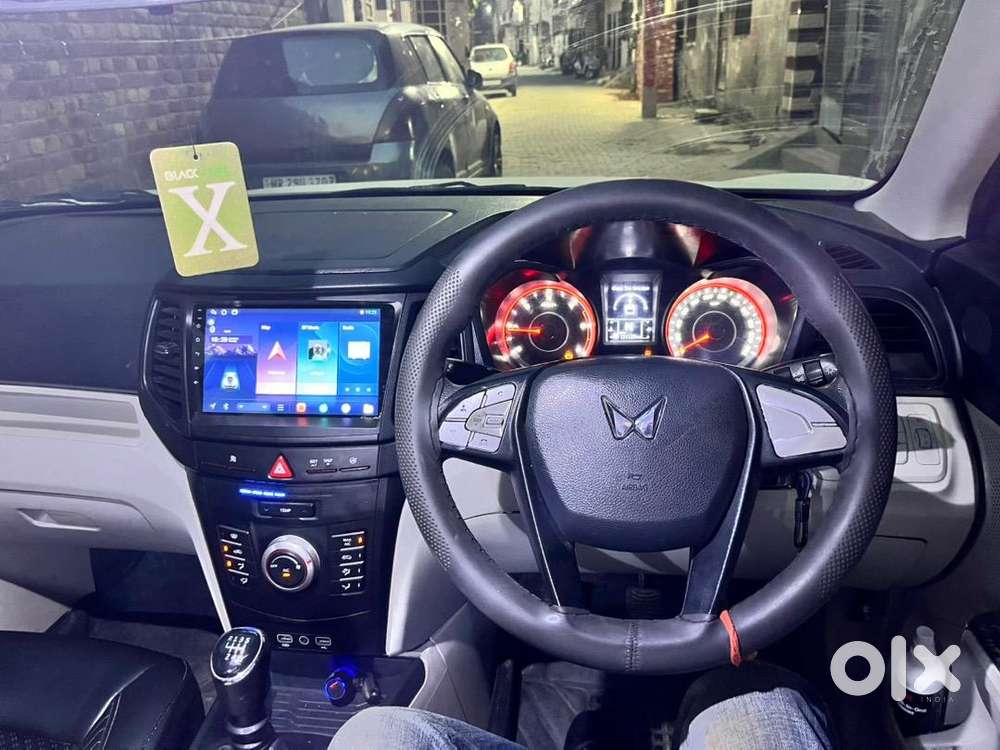 Mahindra Xuv 300 Diesel 1st Owner Sunroof Highway 30avg 150k Km Driven